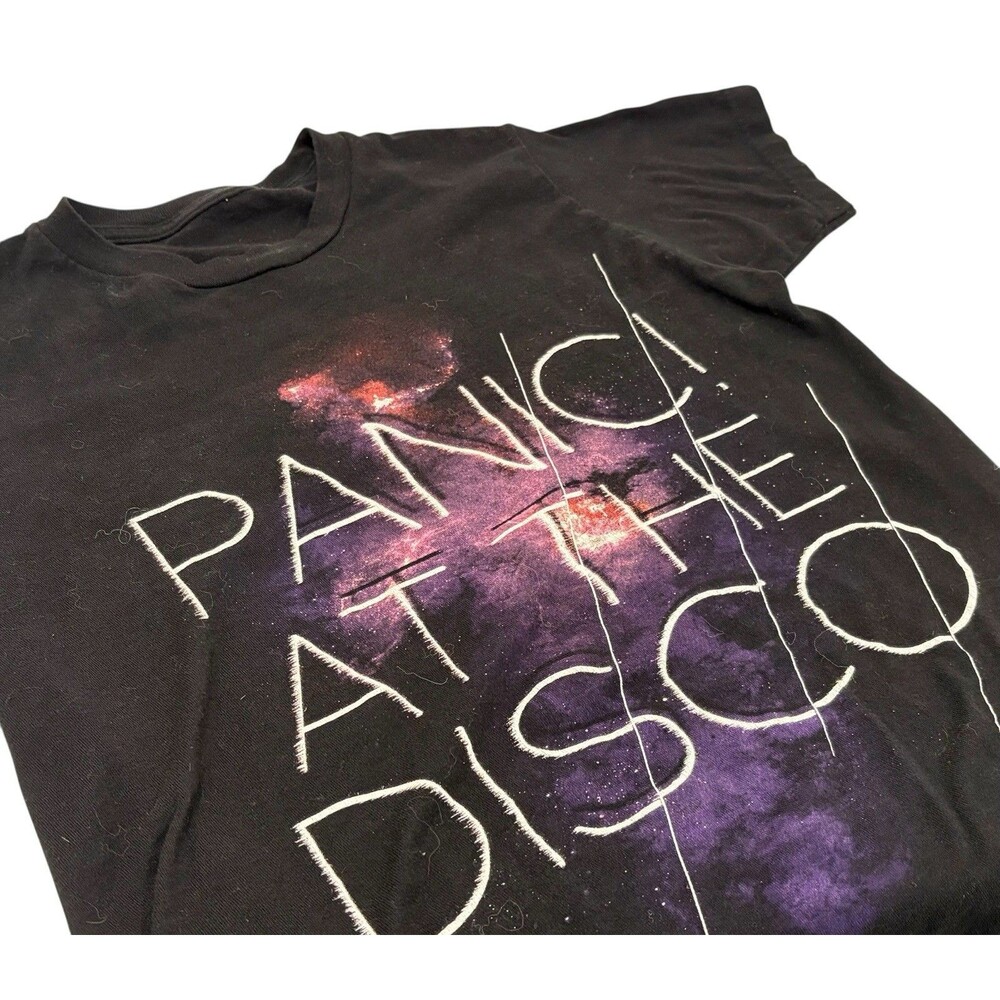 VTG Y2K Original Panic at the Disco Punk Emo Universe Graphic Men’s S/M T-Shirt